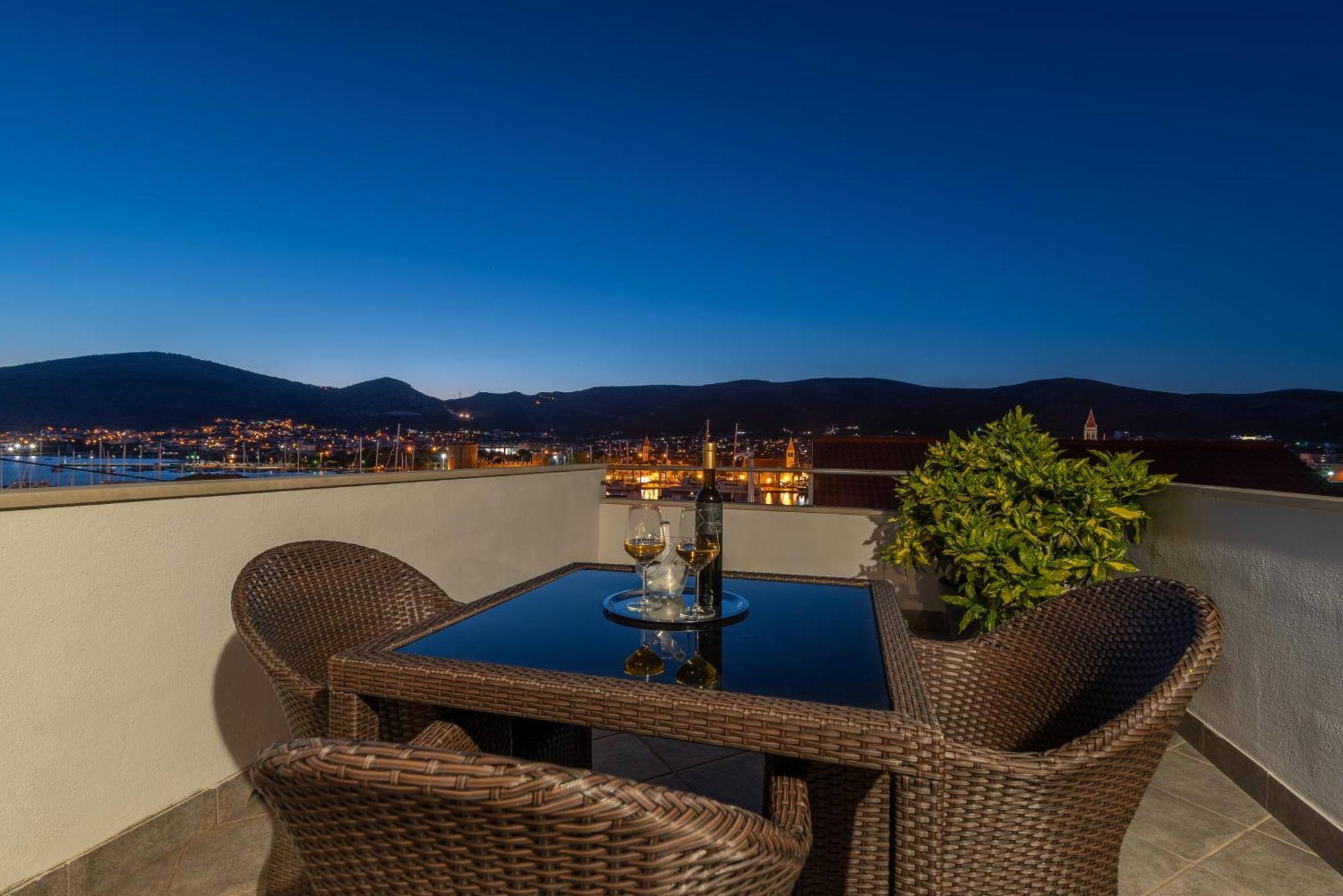 Apartments Orlic Trogir Exterior foto
