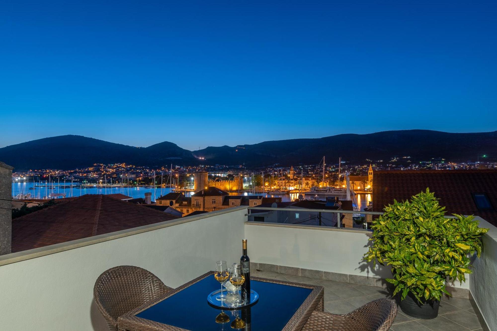 Apartments Orlic Trogir Exterior foto