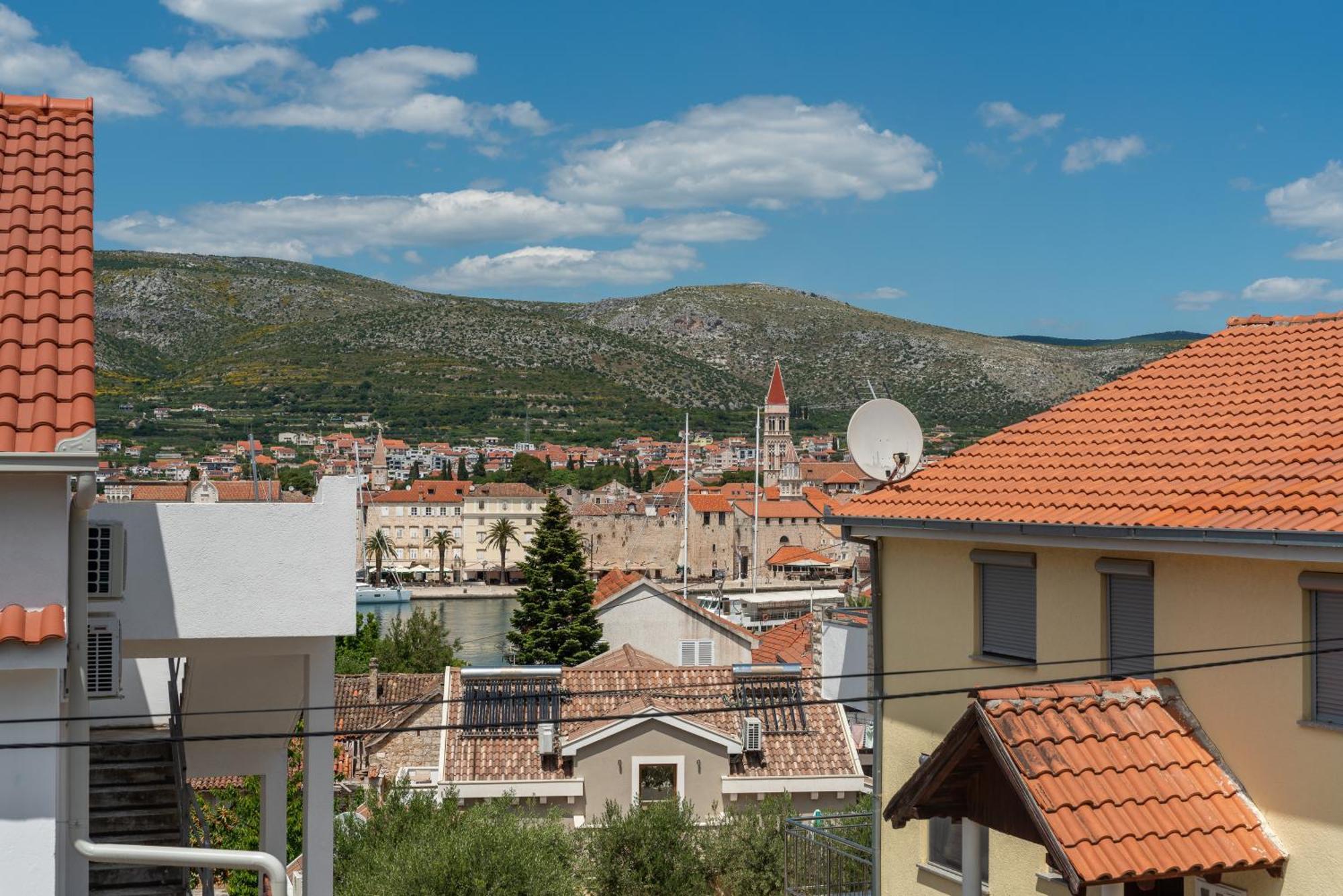 Apartments Orlic Trogir Exterior foto